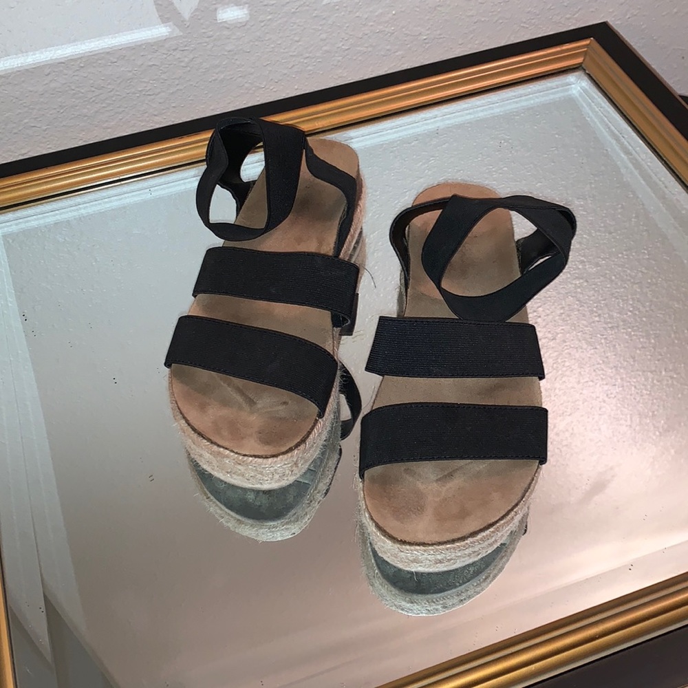 Moving Sale✨ All Designer Shoes Just $25🤑